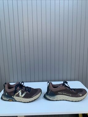 New Balance Fresh Foam Hierro V6 Black Fig Trail Running Shoes Sz 8.5 B